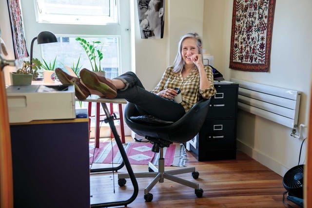 mary roach, writer, writers room