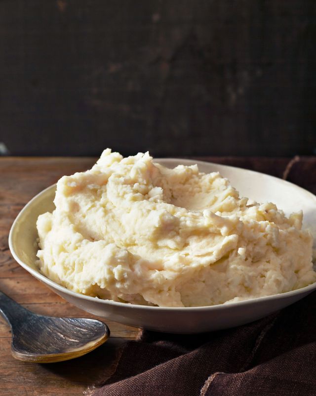 How to Make Mashed Potatoes | Country Living