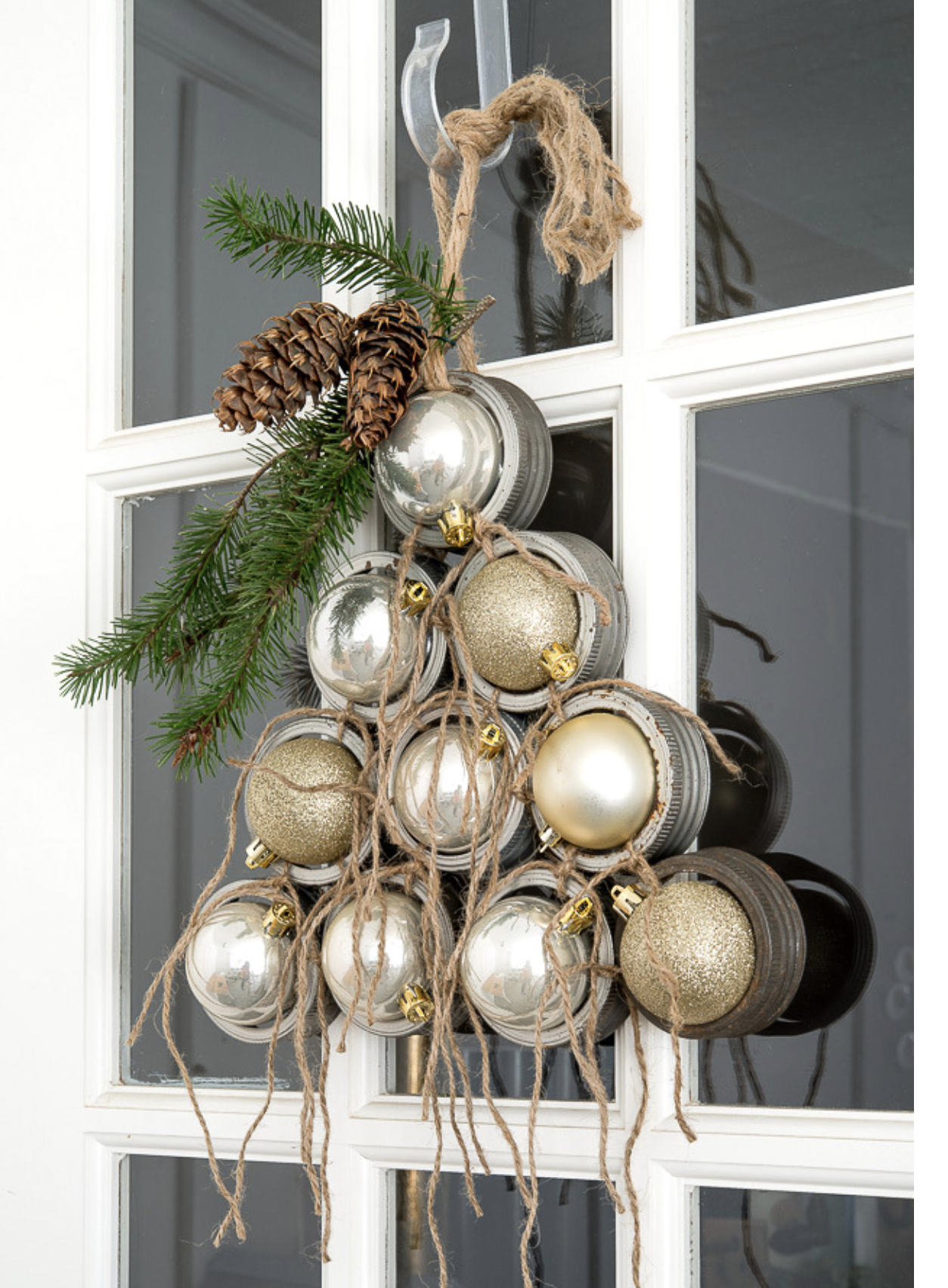 Deck Your Halls: Over 50 DIY Christmas Decorations to Make - DIY Candy
