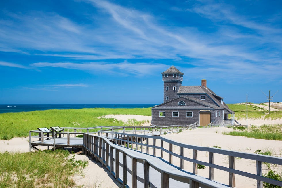 USA, Massachusetts, Cape Cod, Provincetown, Race Point Beach, Old life-saving station