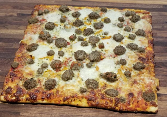 Pizza, Food, Dish, Cuisine, Sicilian pizza, Pizza cheese, Tarte flambée, Zwiebelkuchen, Ingredient, Flatbread, 