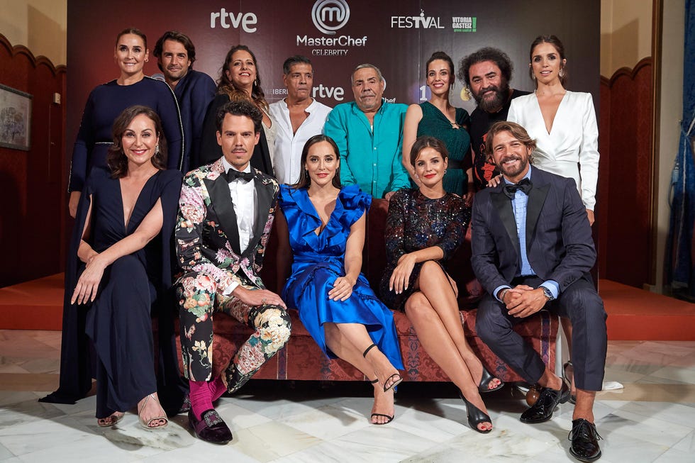 Concursantes de 'Masterchef Celebrity 4': Félix Gómez, Almudena Cid, Ana Milán, Marta Torné, Yolanda Ramos, Elena Furiase, Los Chunguitos, El Sevilla, Àlex Adrover, Juan Avellaneda, Vicky Martín Berrocal, Tamara Falcó y José Miguel Antúnez.