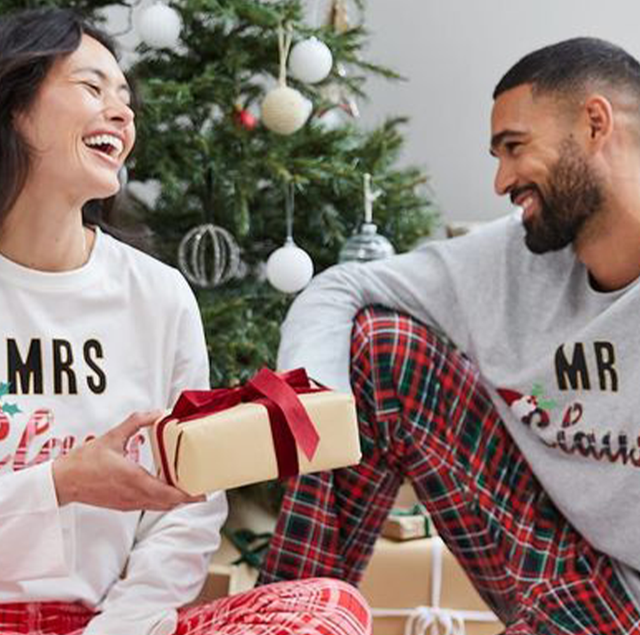 Winter Love Pyjamas Couple Set – Home Home Plus