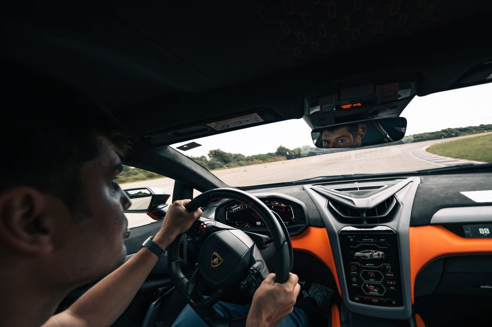 lamborghini revuelto first drive