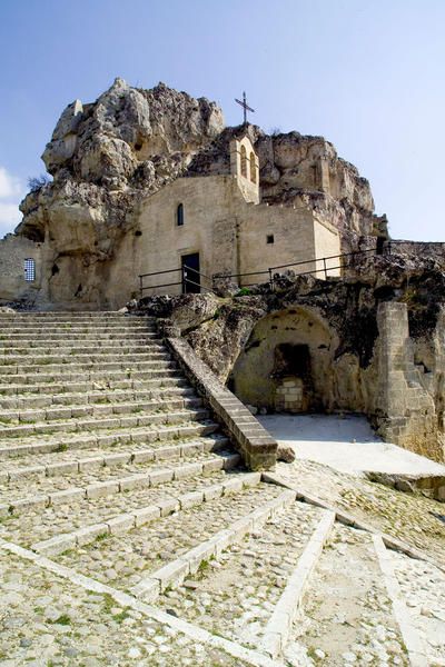Ruins, Archaeological site, Historic site, Ancient history, Fortification, History, Tourism, Building, Rock, Architecture, 