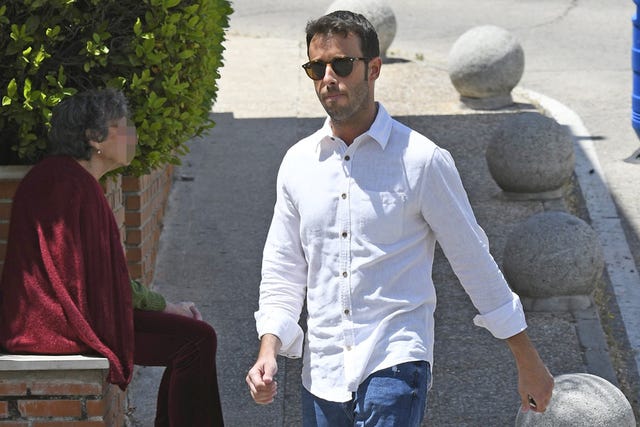 Iker Casillas, Irene Carbonero, Matías Prat, Sara Carbonero, Sara Carbonero recibe la visita de Matías Prat en el hospital, Matías Prat, la visita más inesperada a Sara, Irene Carbonero no se separa de su hermana,  Matías Prat visita a Sara Carbonero en el hospital