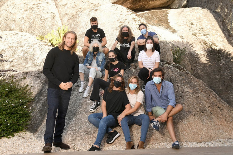 el argentino con los miembros del equipo de nuestra revista