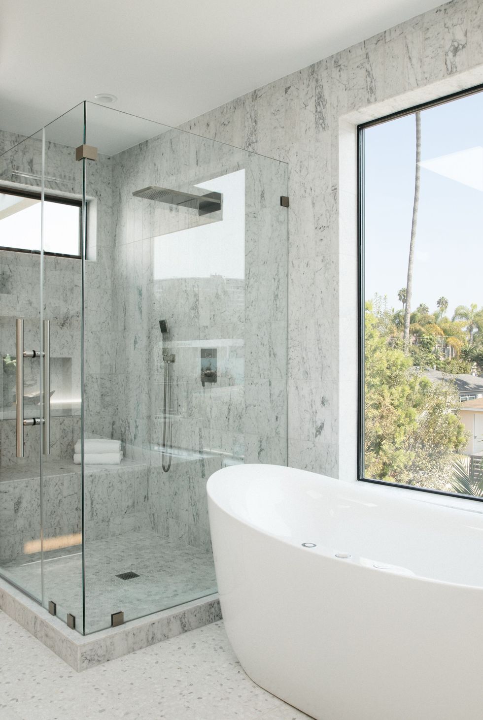 10 Bathroom Design Ideas with Walk-In-Showers