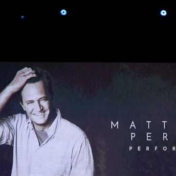 emmys pay tribute to actor matthew perry and show his image on a screen