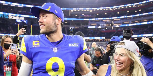 Matthew Stafford's Wife Kelly Got Emotional Watching the L.A. Rams Star  Make It to the Super Bowl