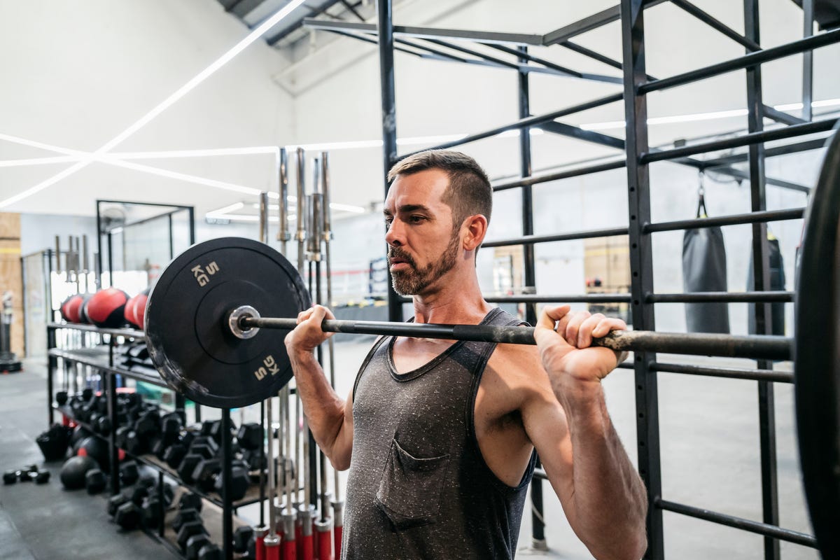 3 Beginner Shoulder Training Mistakes That Are Holding Back Your Gains