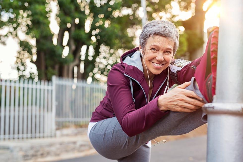 Researchers highlight the benefits of stretching prior to working out.