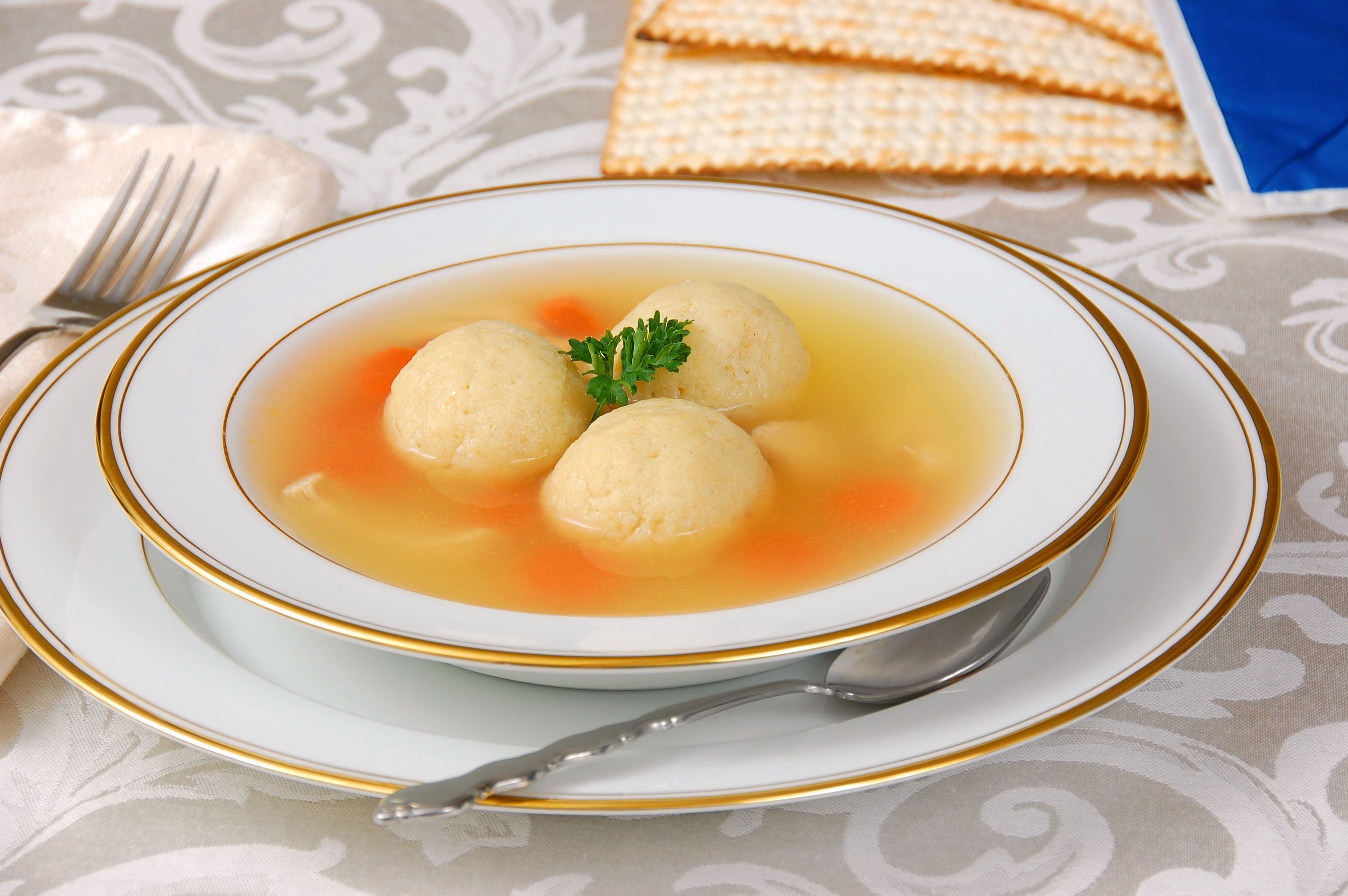 Matzo Ball Soup for 4 by Brent’s Deli | Goldbelly