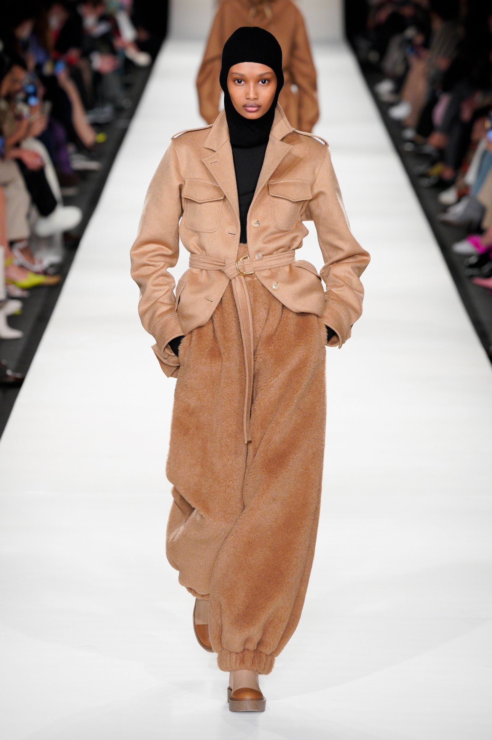 マックスマーラ（MAX MARA）2022秋冬コレクション | ファッション