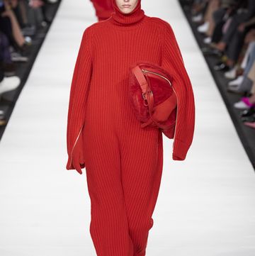 tendenza moda inverno 2023 colore rosso
