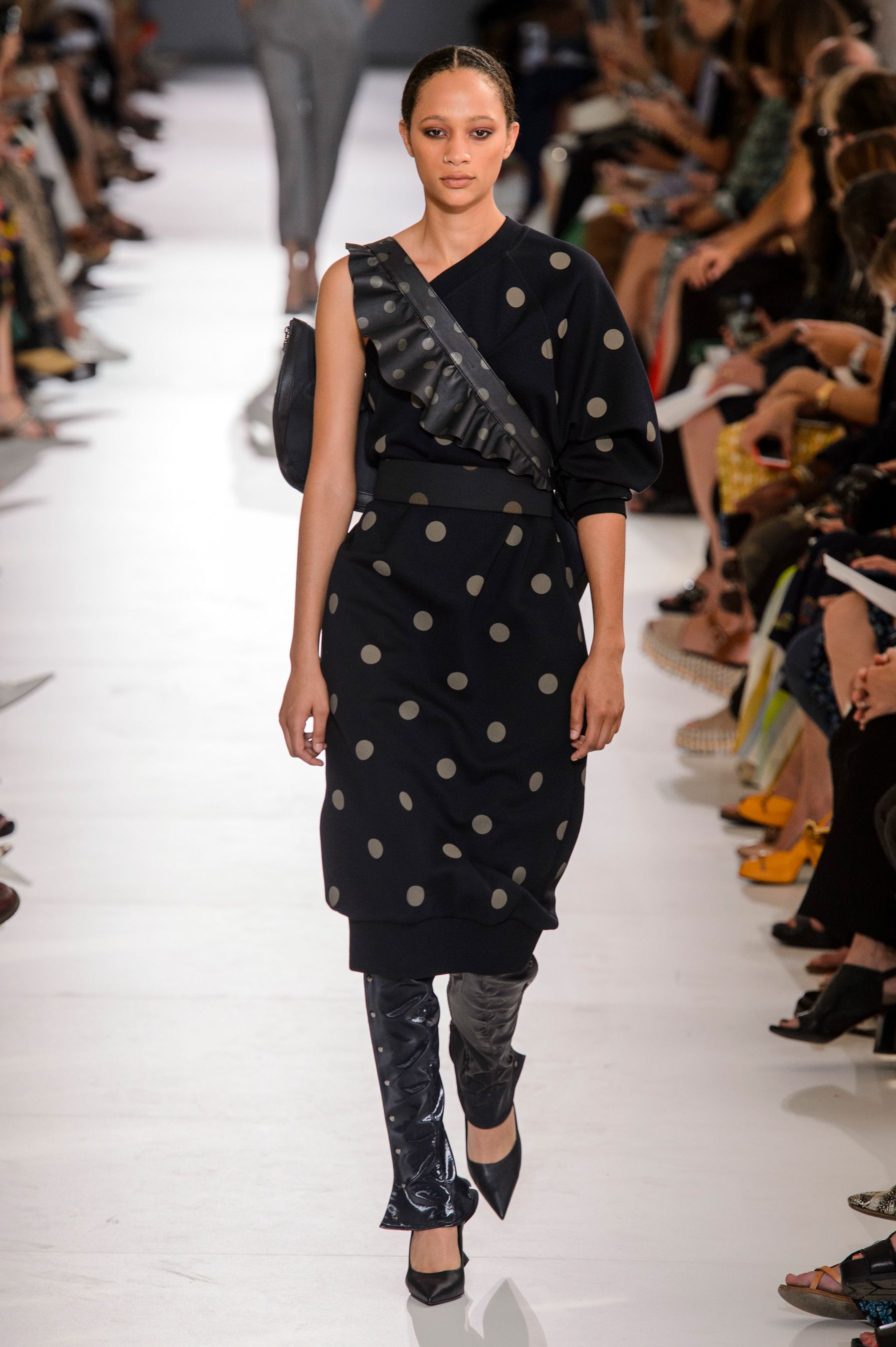 MAX MARA（マックスマーラ）｜2019春夏NY、ロンドン、ミラノ