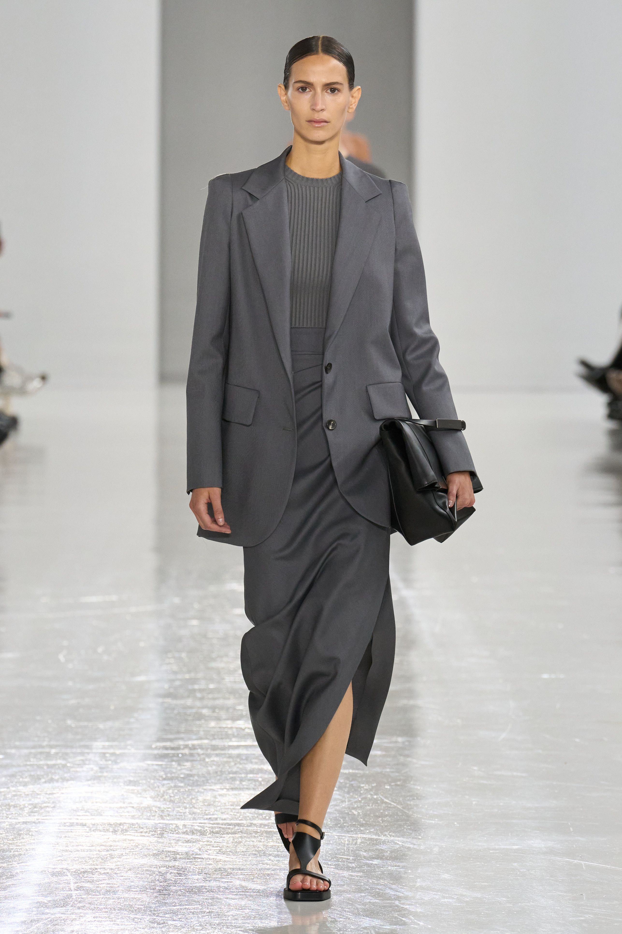 マックスマーラ（MAX MARA）」2025春夏コレクション