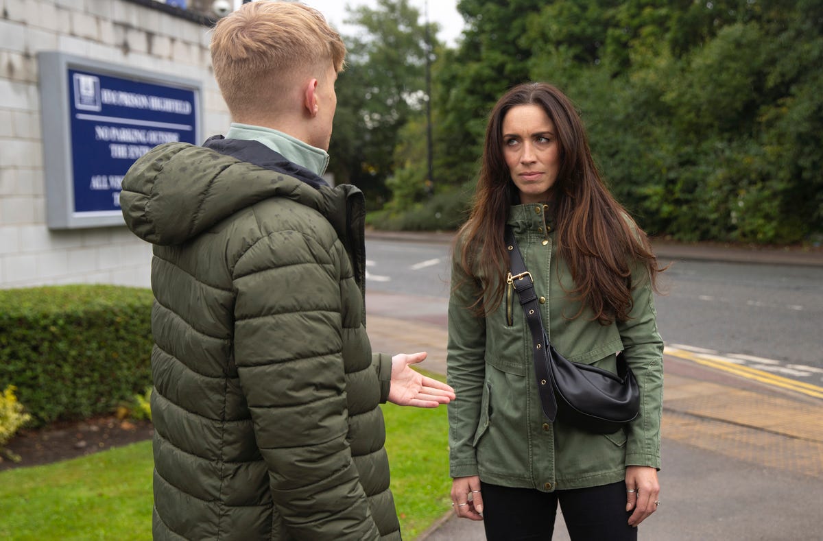 preview for Coronation Street Soap Scoop! Joel's parents return