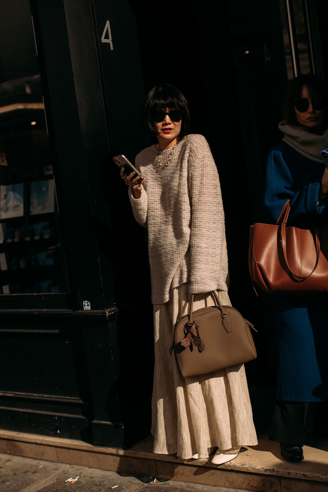 Desiderata di maxi bag da comprare ora per affrontare l’autunno con stile e praticità