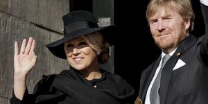 koningin maxima en koning willem alexander op de dam in amsterdam tijdens dodenherdenking 2020
