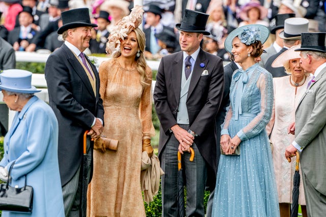 Reyes de Holanda y Duques de Cambridge en Ascot.