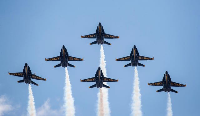 Blue Angels' Classic F/A-18 Hornets Take Final Flights After 34 Years