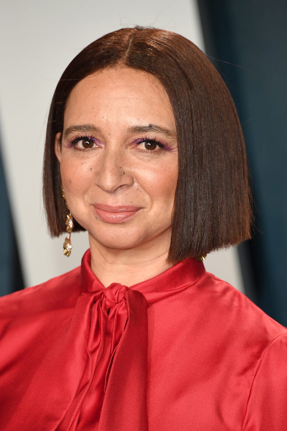 maya rudolph   chestnut hair color