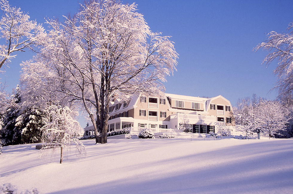 Snow, Winter, Sky, Home, Tree, Frost, Freezing, Property, House, Daytime, 