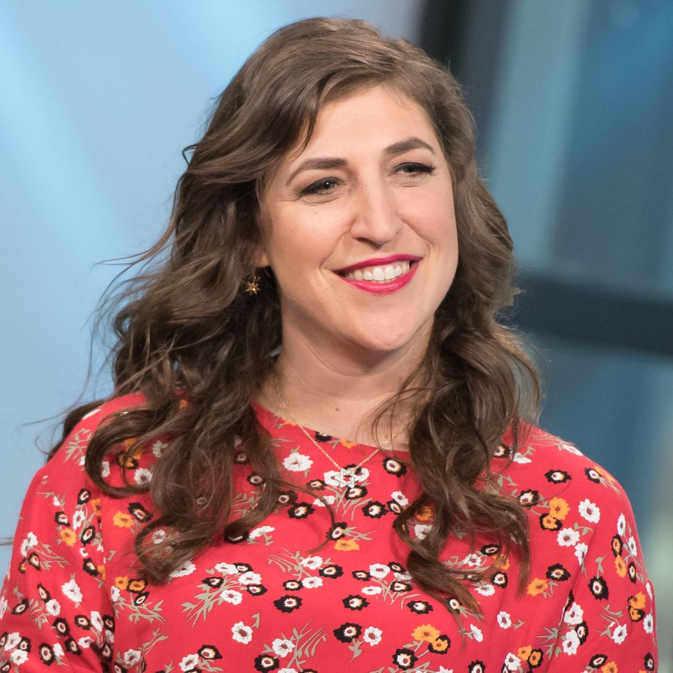 build presents mayim bialik  discussing her new book "girling up how to be strong, smart and spectacular"