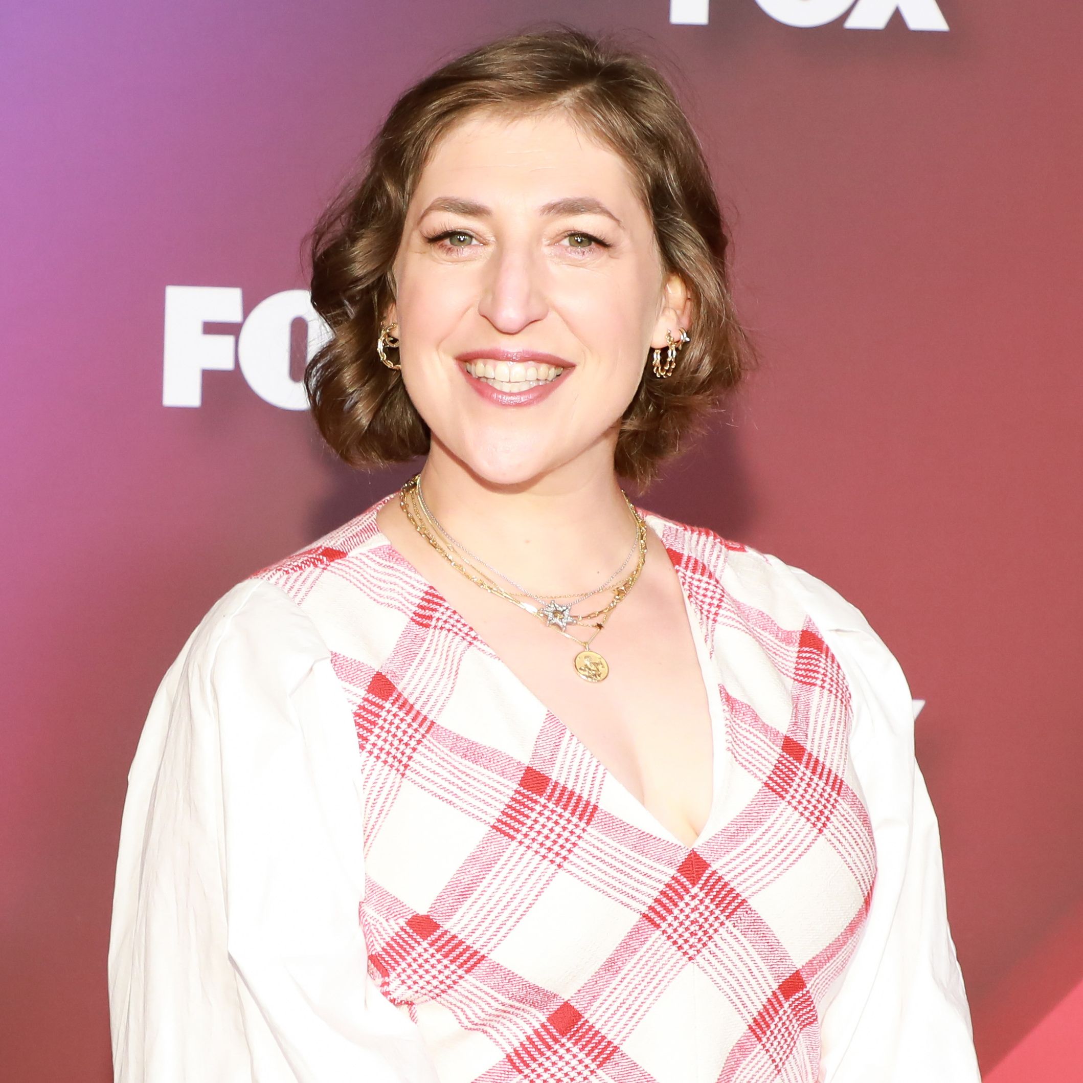 Mayim Bialik Says She 'Probably' Would've Asked for Plastic Surgery if She Had Social Media Growing Up