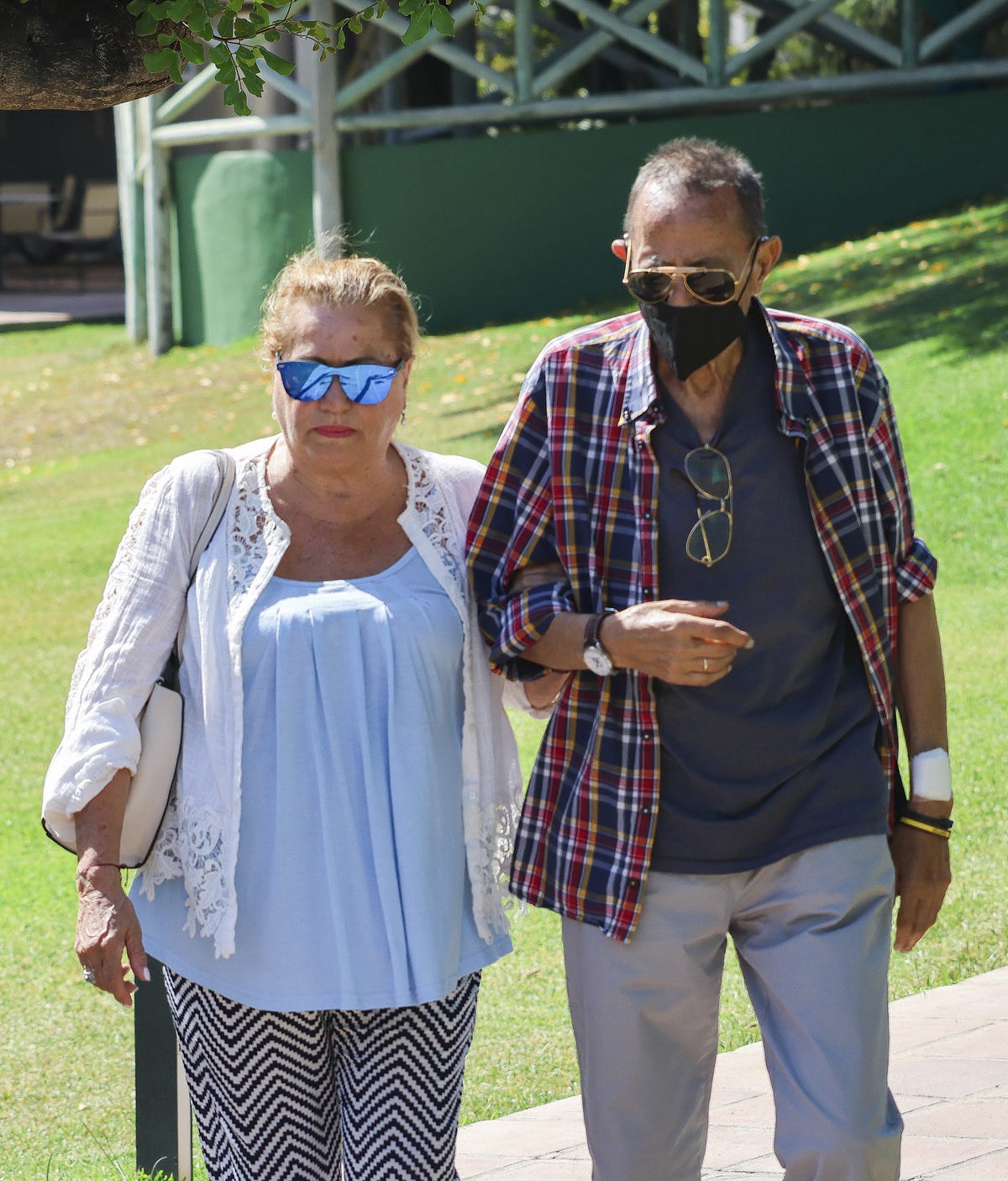 mayte zaldivar y julian munoz