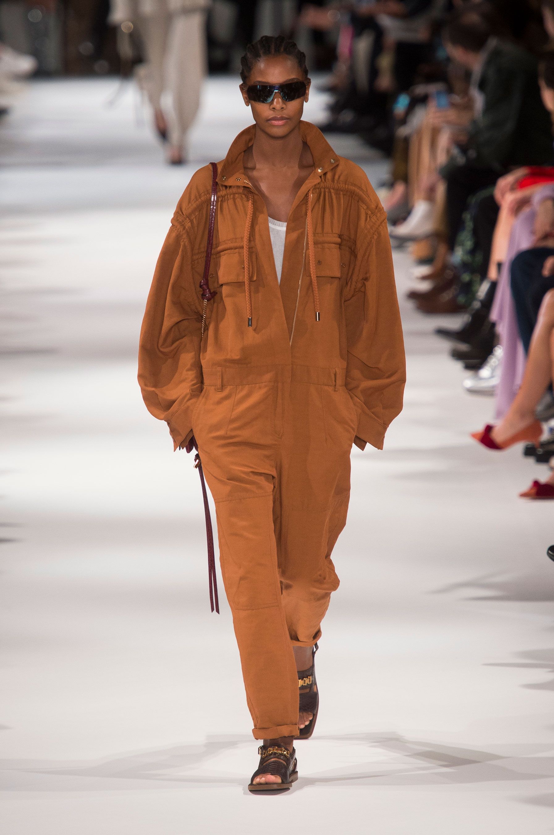 Stella McCartney SS18 Runway Show - Stella McCartney Collection Fashion  Week Spring 2018