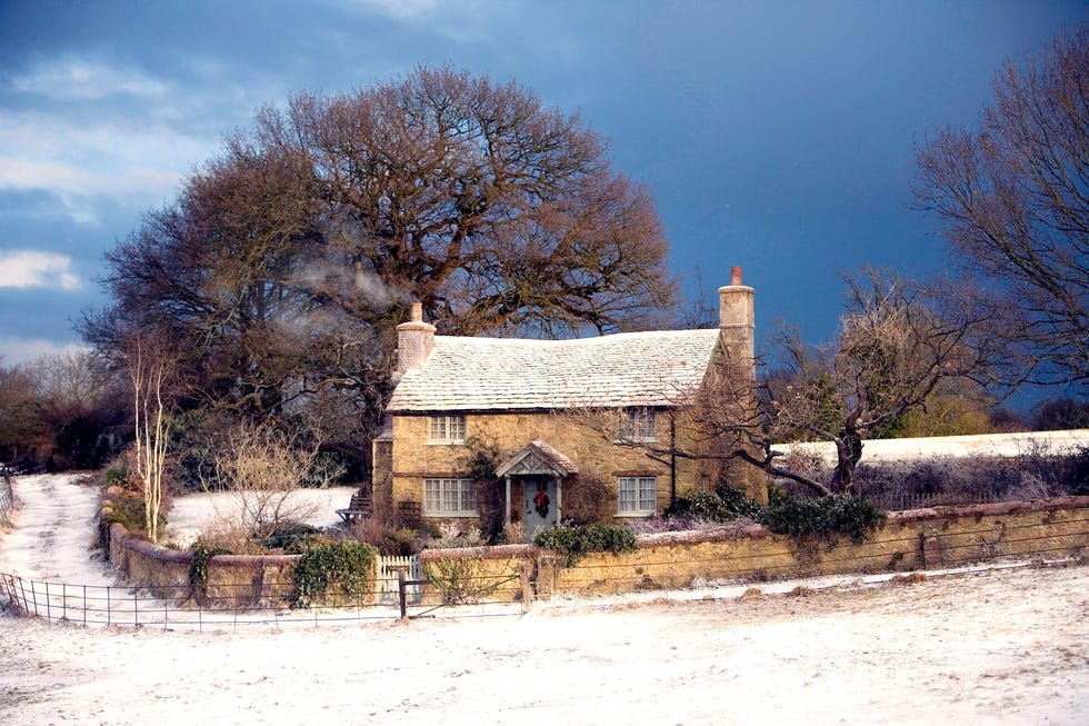 the holiday, the cottage in surrey, england, 2006 columbia picturescourtesy everett collection