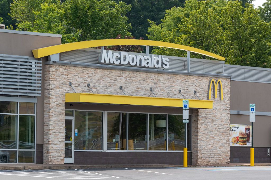 McDonald's Opens New Apple Store Restaurant