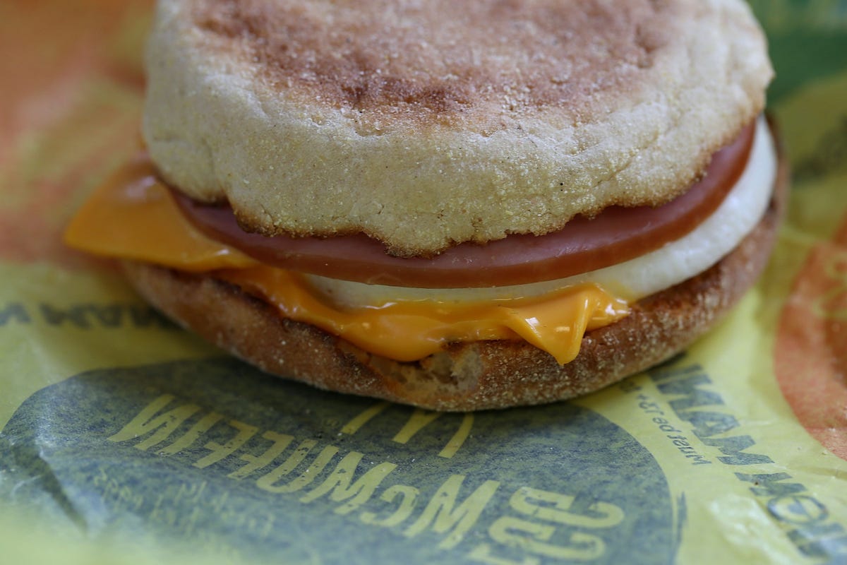 https://hips.hearstapps.com/hmg-prod/images/mcdonalds-egg-mcmuffin-is-displayed-at-a-mcdonalds-news-photo-1637248937.jpg?crop=0.670xw:1.00xh;0.194xw,0&resize=1200:*