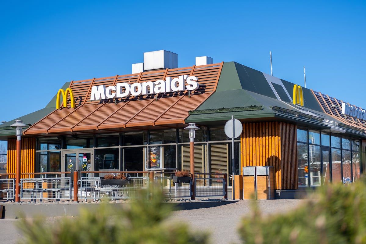 Is McDonald's Open on Memorial Day 2023? McDonald's Memorial Day Hours