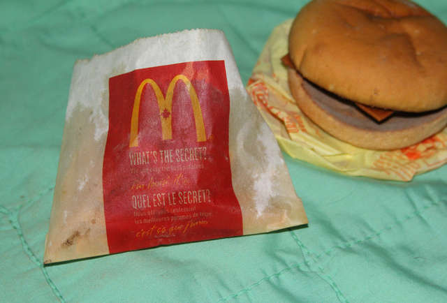 Fast food, Junk food, Food, Hamburger, Cheeseburger, Dish, Cuisine, Fried food, Sandwich, Finger food, 