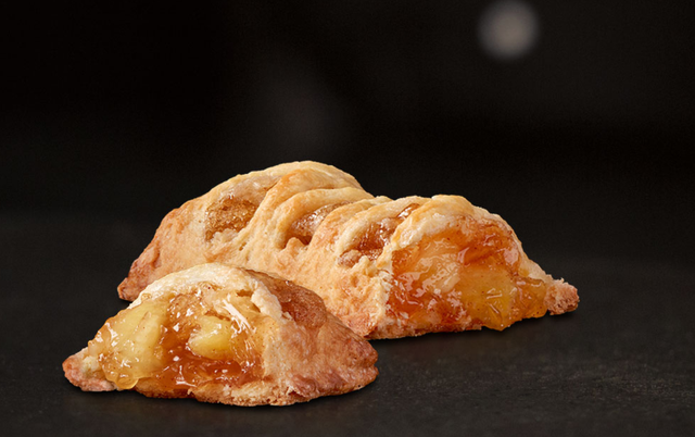 Food, Dish, Cuisine, Baked goods, Ingredient, Pastry, Empanada, Dessert, Curry puff, Pasty, 