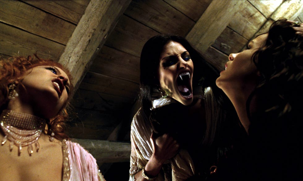 van helsing, elena anaya, silvia colloca, kate beckinsale, 2004 (c) universal/courtesy everett collection
