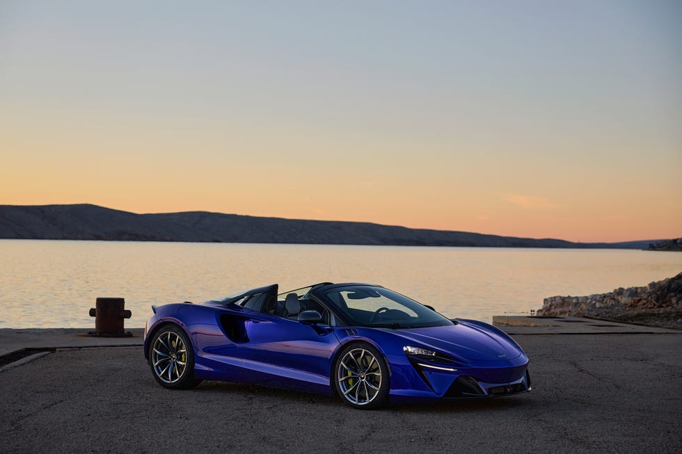 2025 McLaren Artura Spider - Full Image Gallery