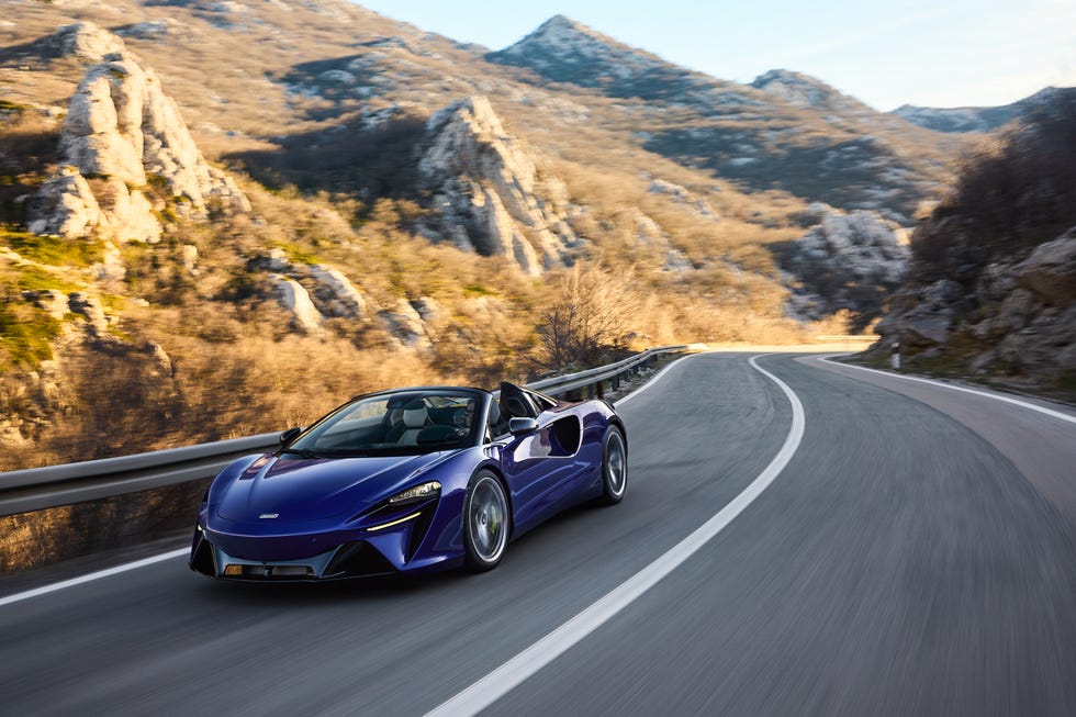 2025 McLaren Artura Spider - Full Image Gallery