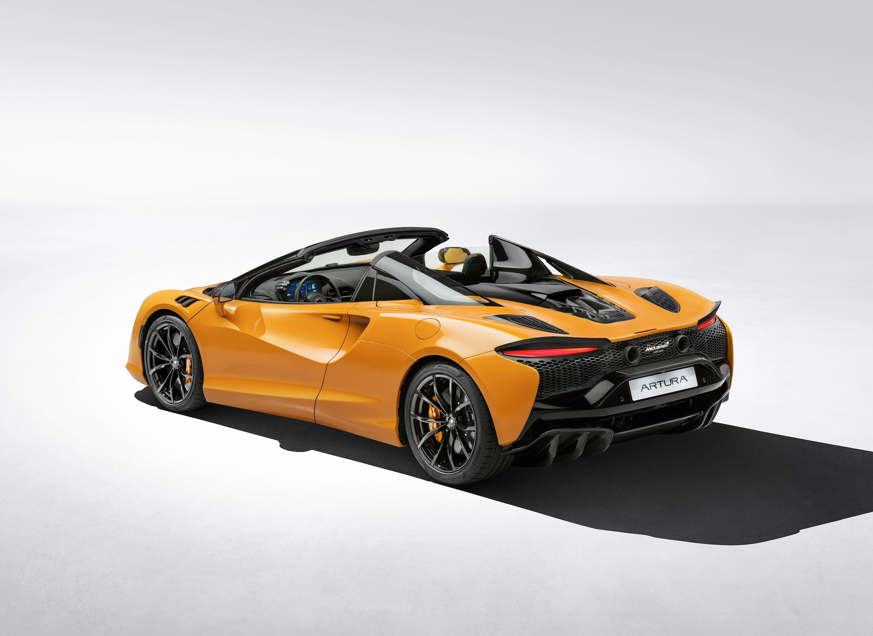 2025 McLaren Artura Spider - Full Image Gallery