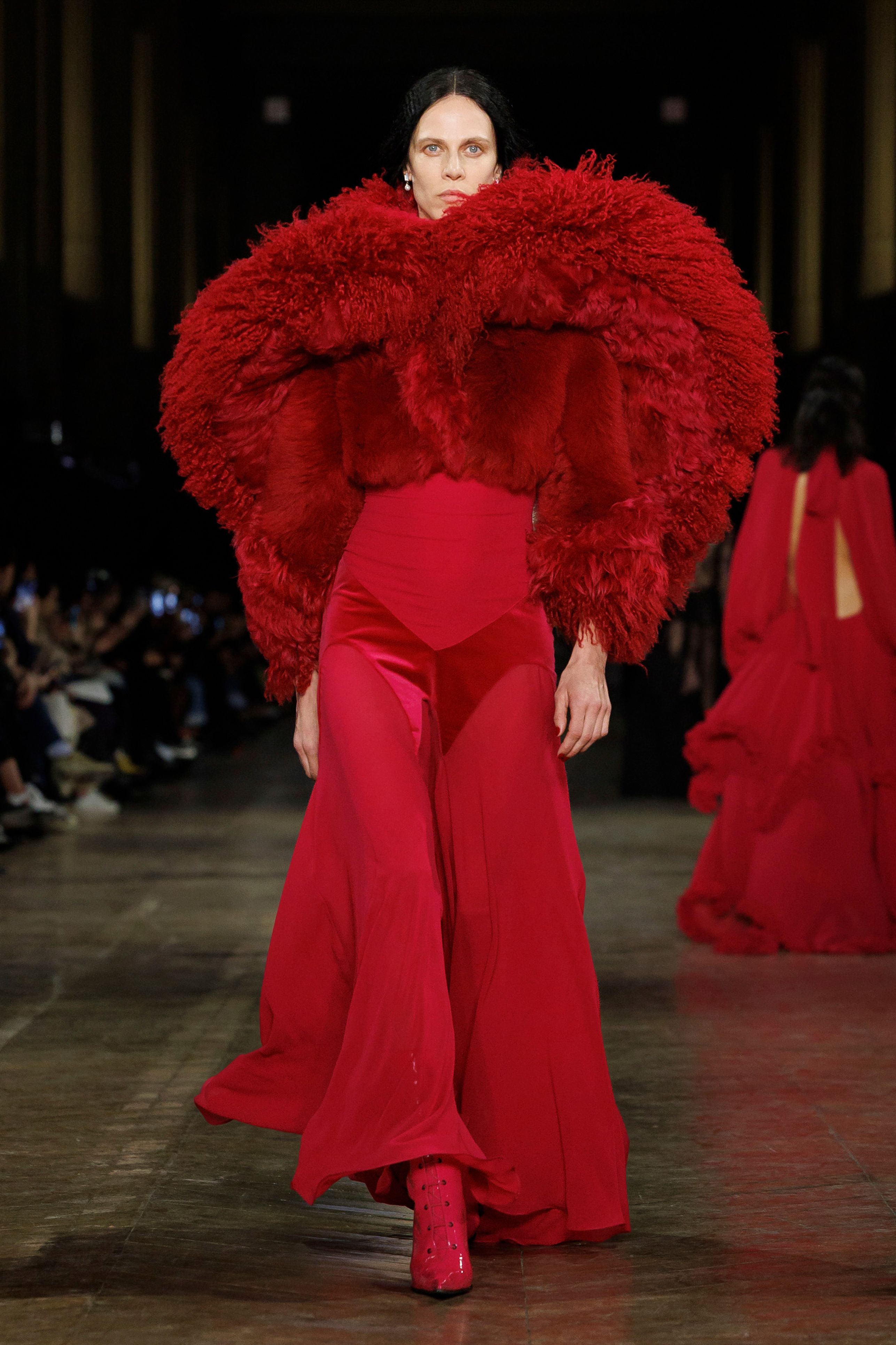 アレキサンダー・マックイーン（ALEXANDER MCQUEEN）2025-26秋冬