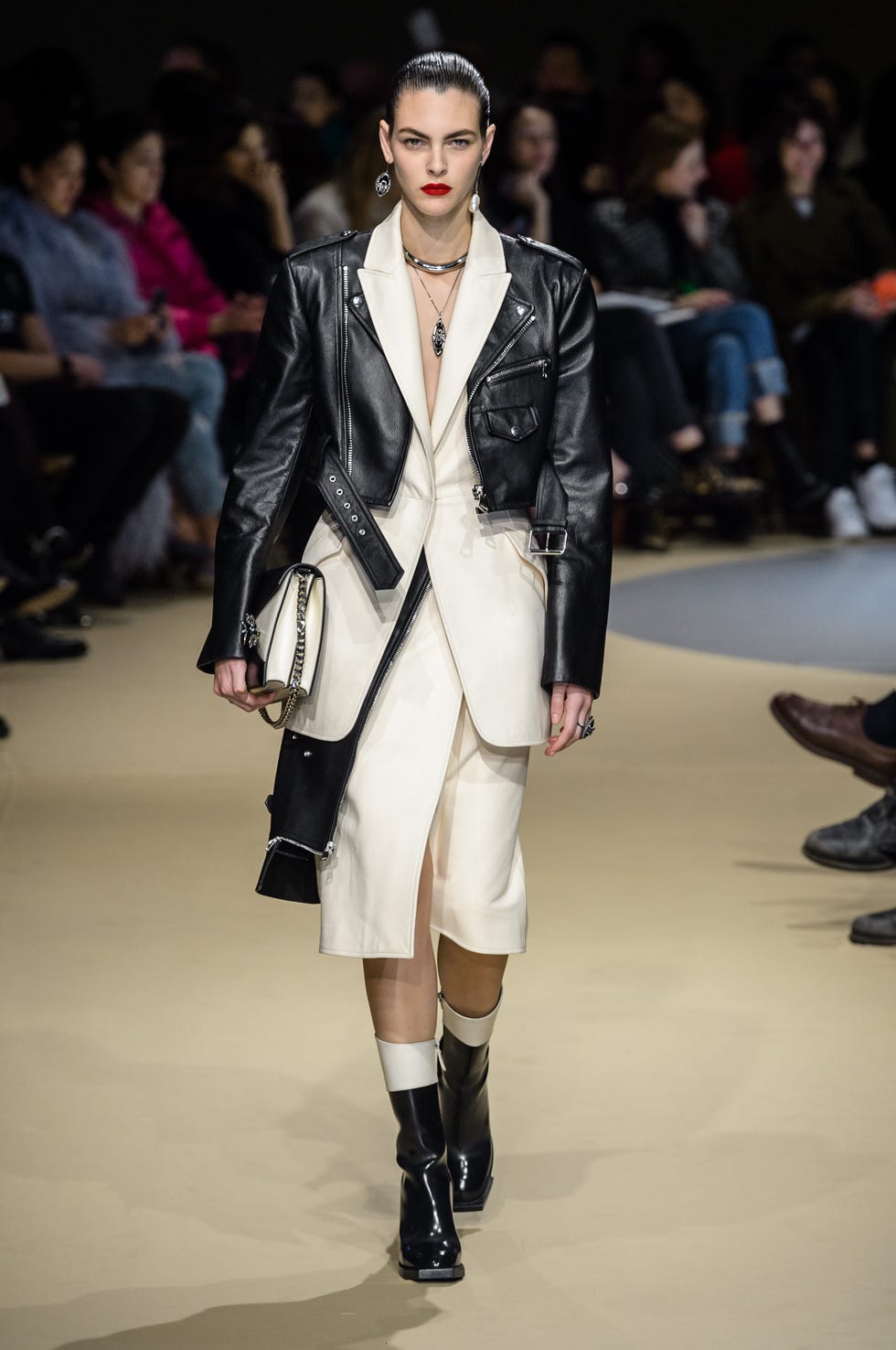 42 Looks From Alexander McQueen Fall 2018 PFW Show – Alexander McQueen ...