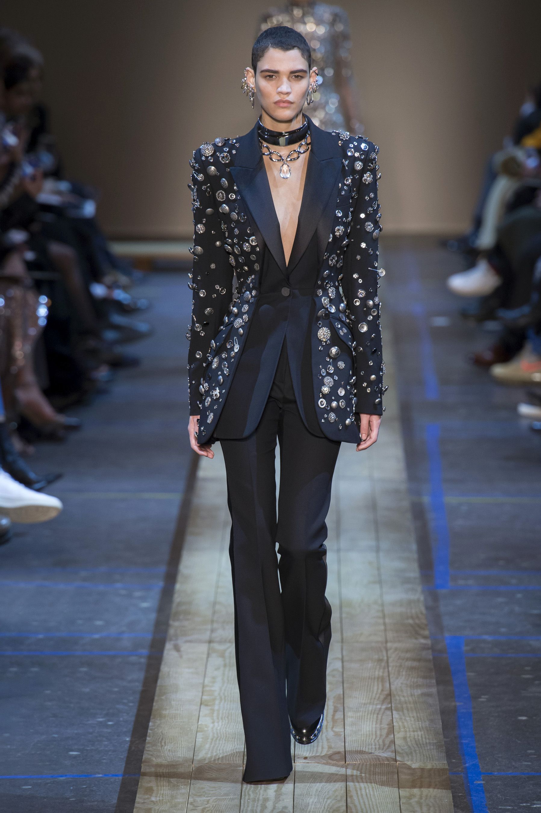 mcqueen-rf19-4933-1551755502.jpg