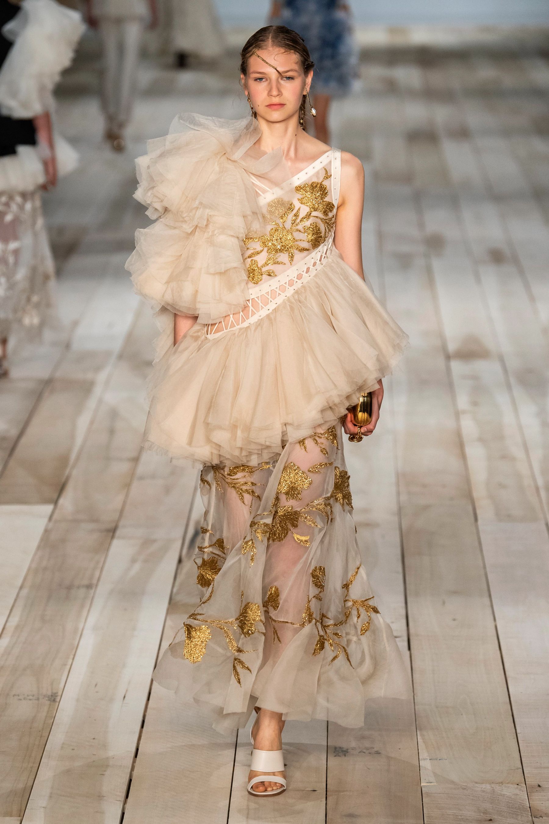 アレキサンダー・マックイーン」(ALEXANDER MCQUEEN)|2020春 アレキサンダー・マックイーン」(ALEXANDER MCQUEEN)|2020春