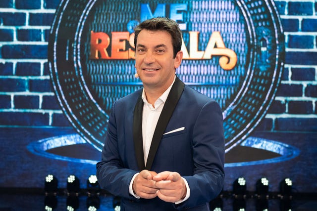 Newscaster, Television presenter, 