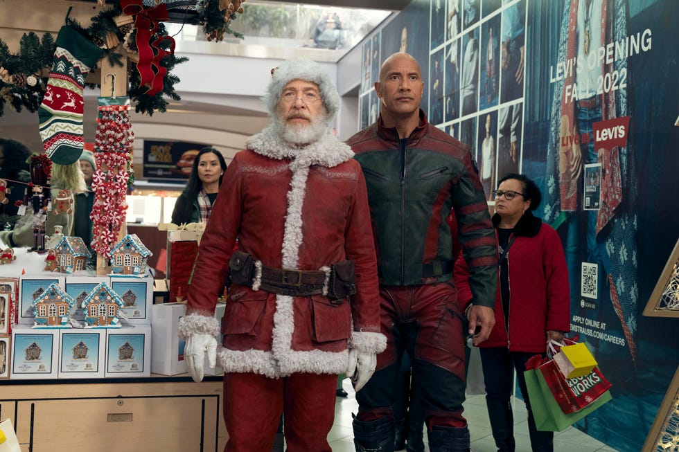 jk simmons santa claus and dwayne johnson callum drift in red one photo credit frank masiprime video