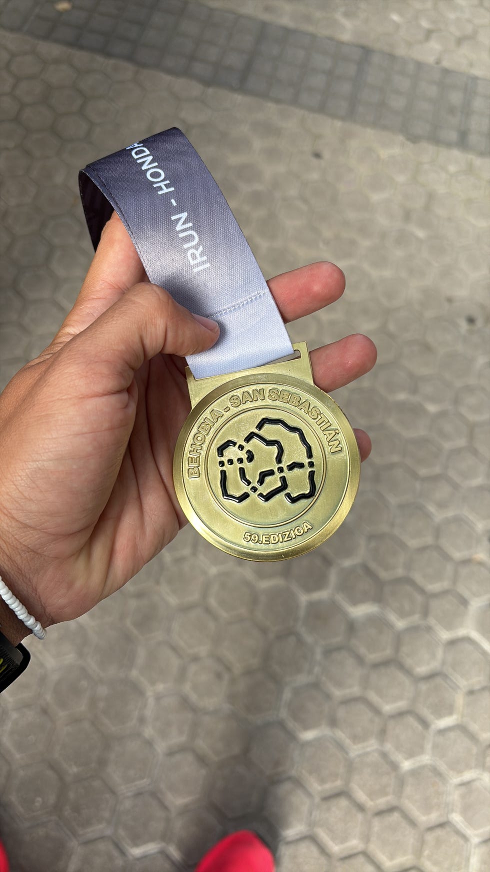 medalla behobia san sebastian 2024
