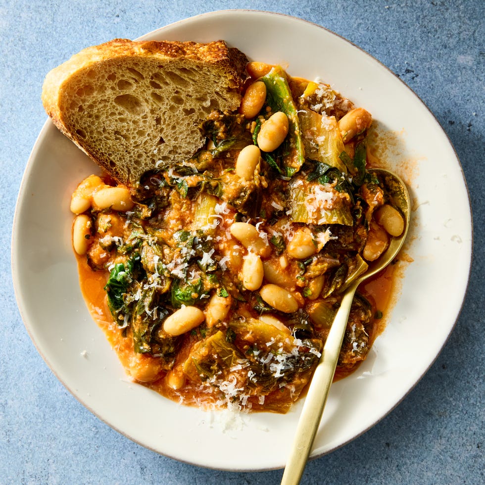 mediterranean white beans greens